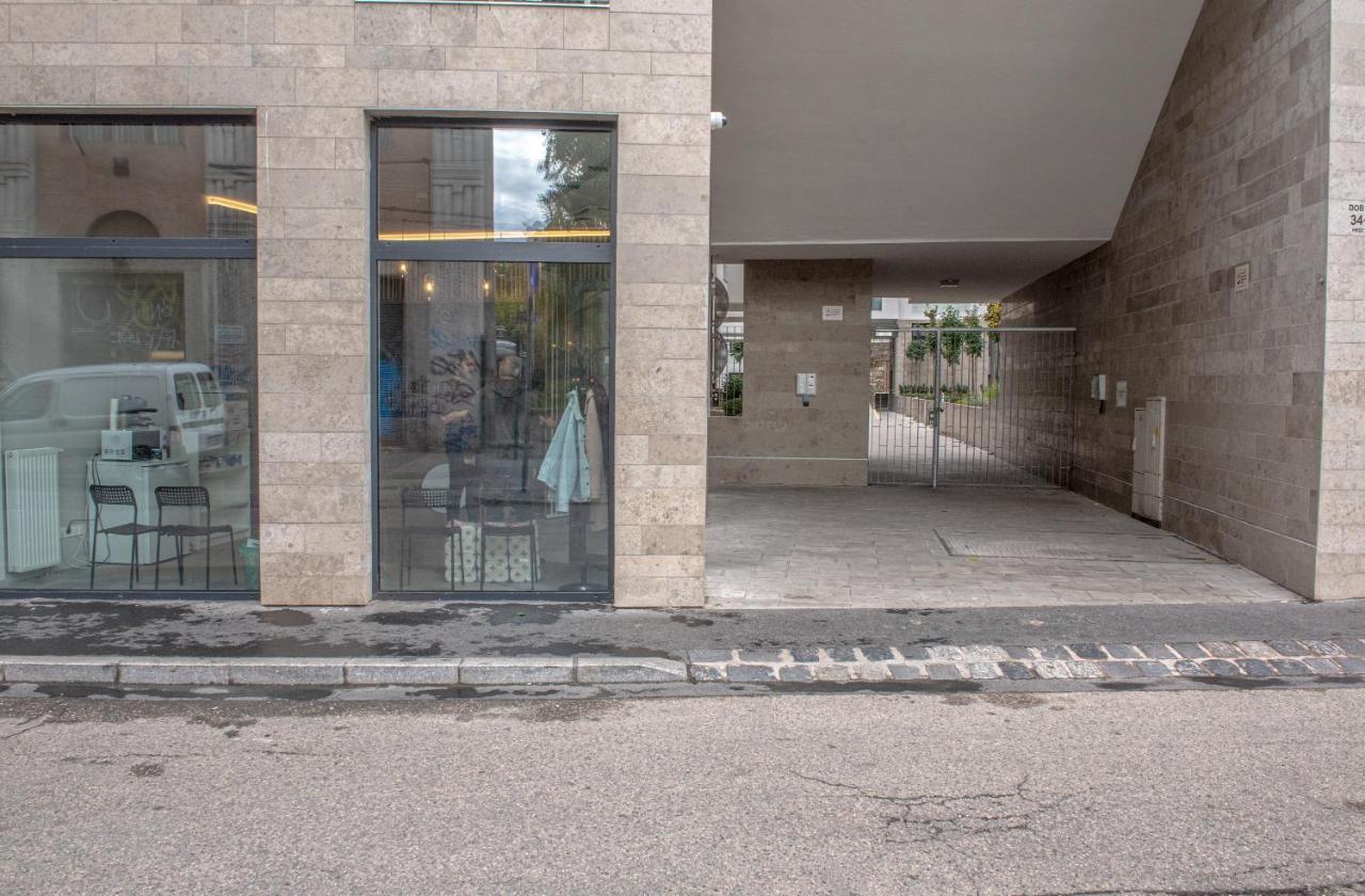 Dob36 Apartment With Free Private Parking And Balcony Budapest Bagian luar foto
